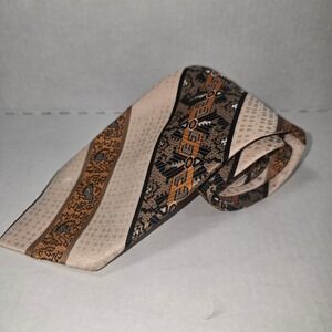 VINTAGE Gentry Beau Brummell Polyester Neck Tie‎